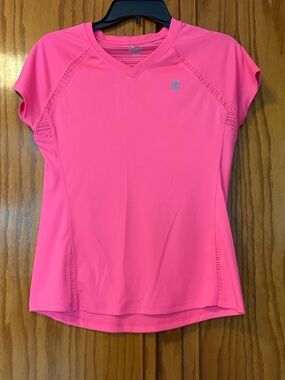 Shirt womens Hind v neck vented size small